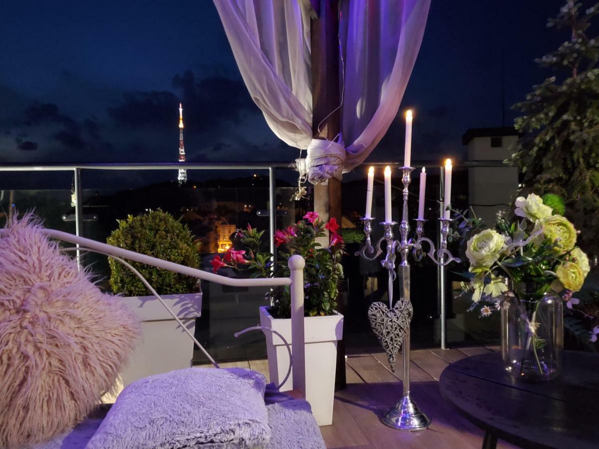 Apart-Terrace On Baker Street Lviv Exterior photo