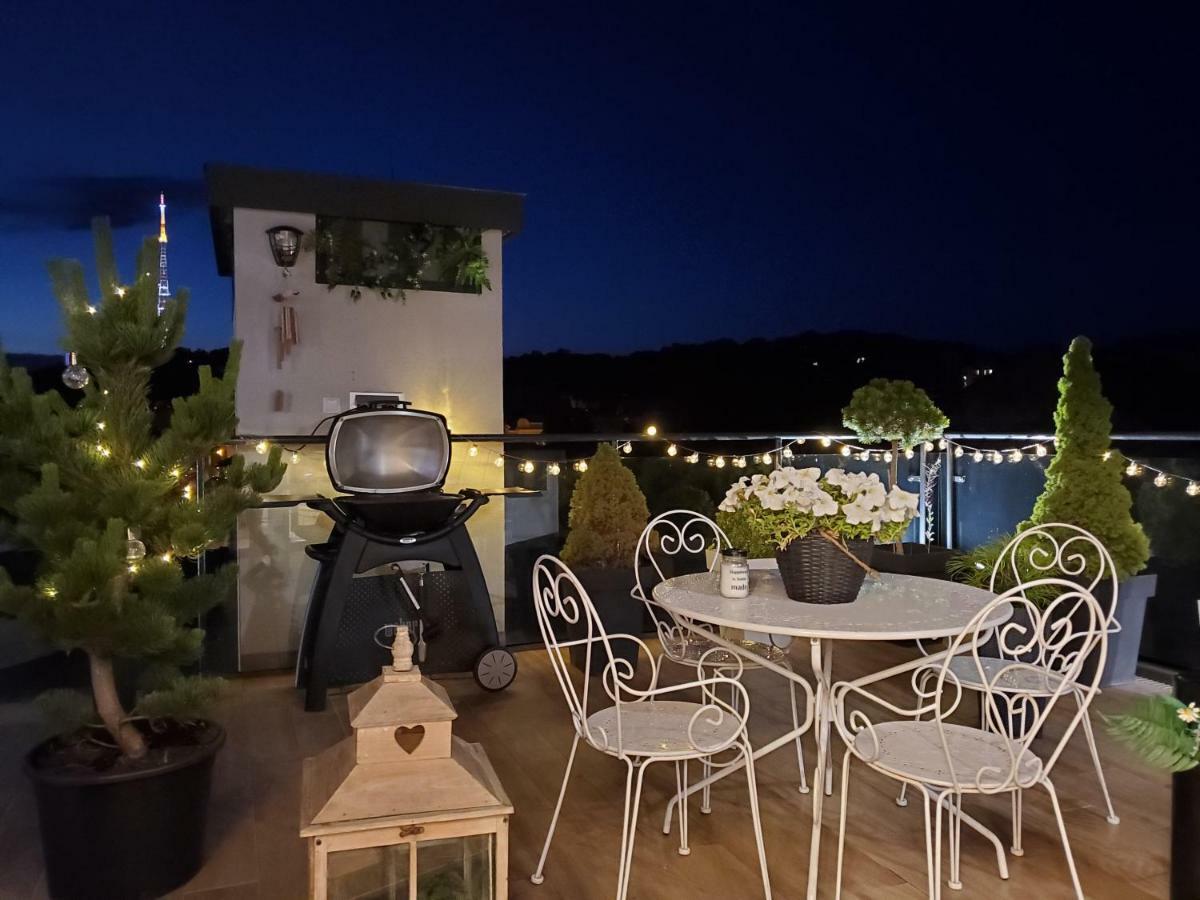 Apart-Terrace On Baker Street Lviv Exterior photo